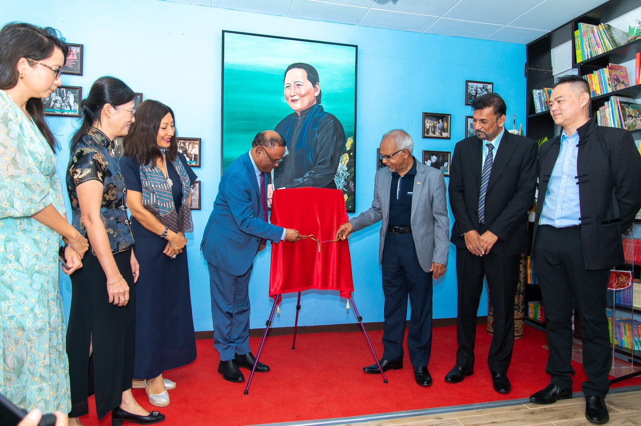 Inauguration of the Soong Ching Ling (Mauritius) Foundation Library