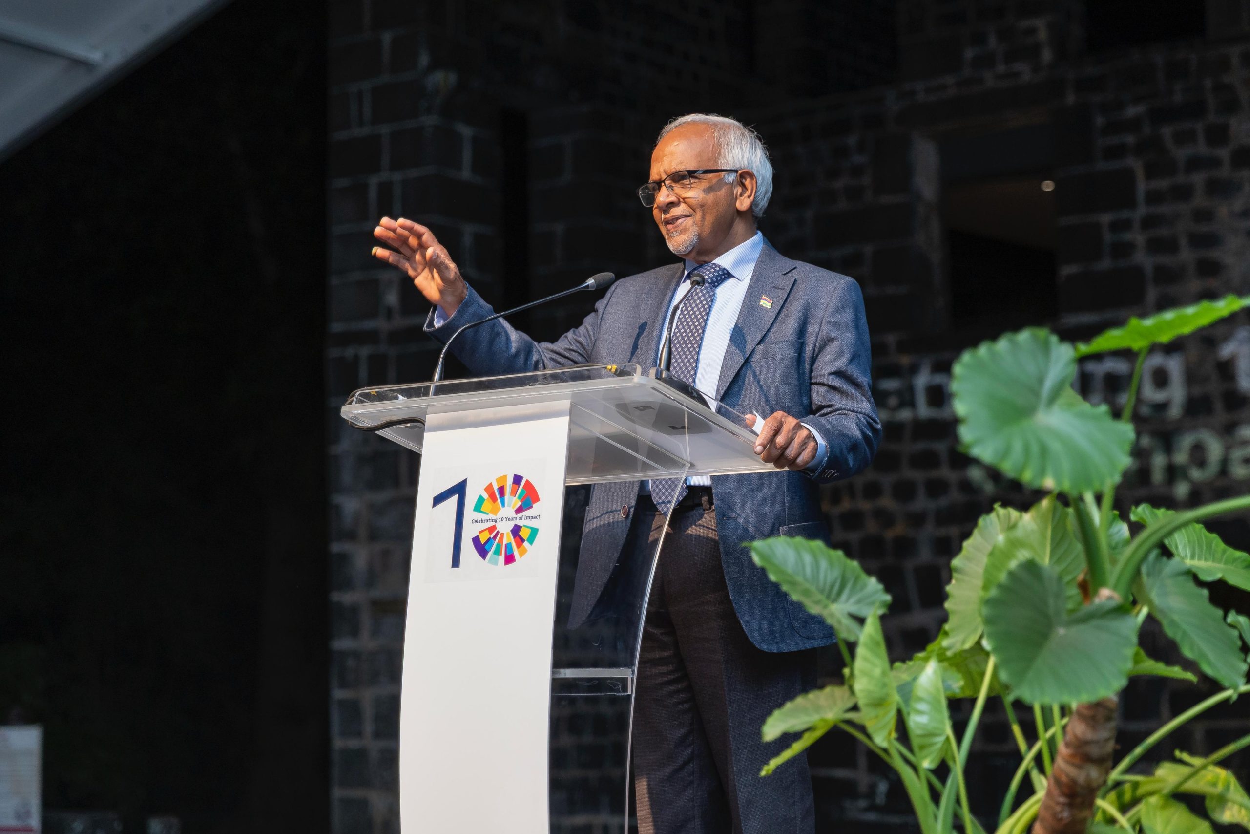 a7e6cff9-dd90-4f37-8906-d7b952695cec