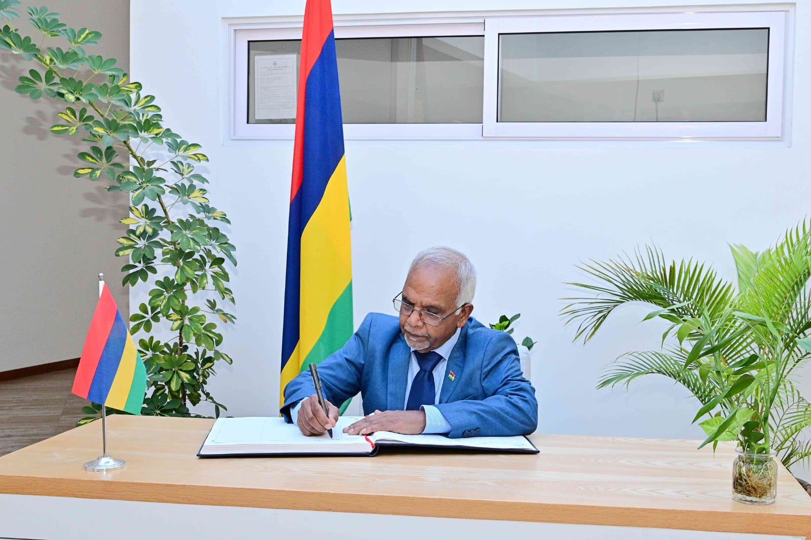 b9006488-ae70-450d-9158-eb1171d48583